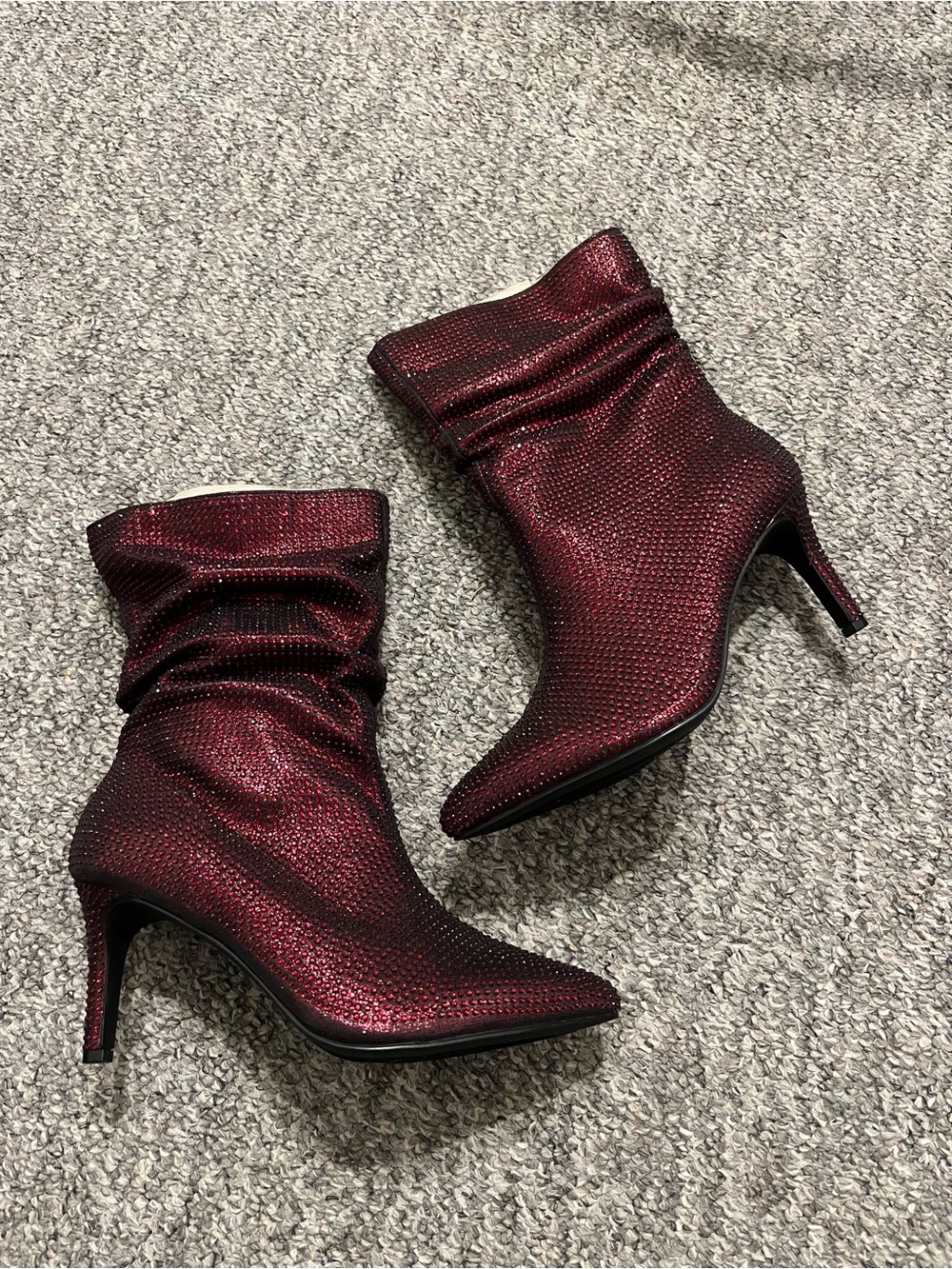 torrid Burgundy Crystal Pointed Toe Slouchy Heel Ankle Bootie Size 9 WW